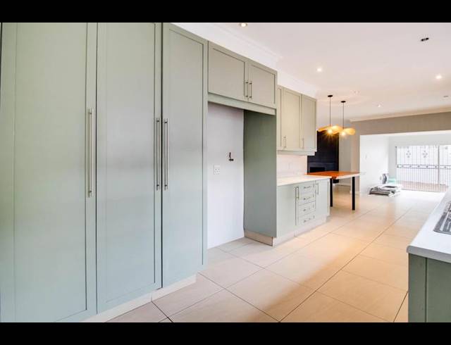 4 BEDROOM HOUSE FOR SALE IN WINDSOR GLEN